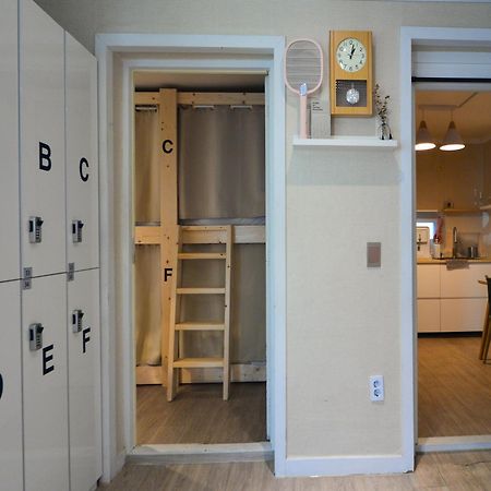 Helloworld Guesthouse Seoul Bagian luar foto