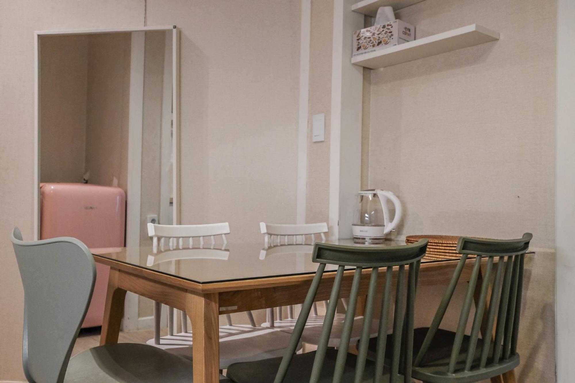 Helloworld Guesthouse Seoul Bagian luar foto