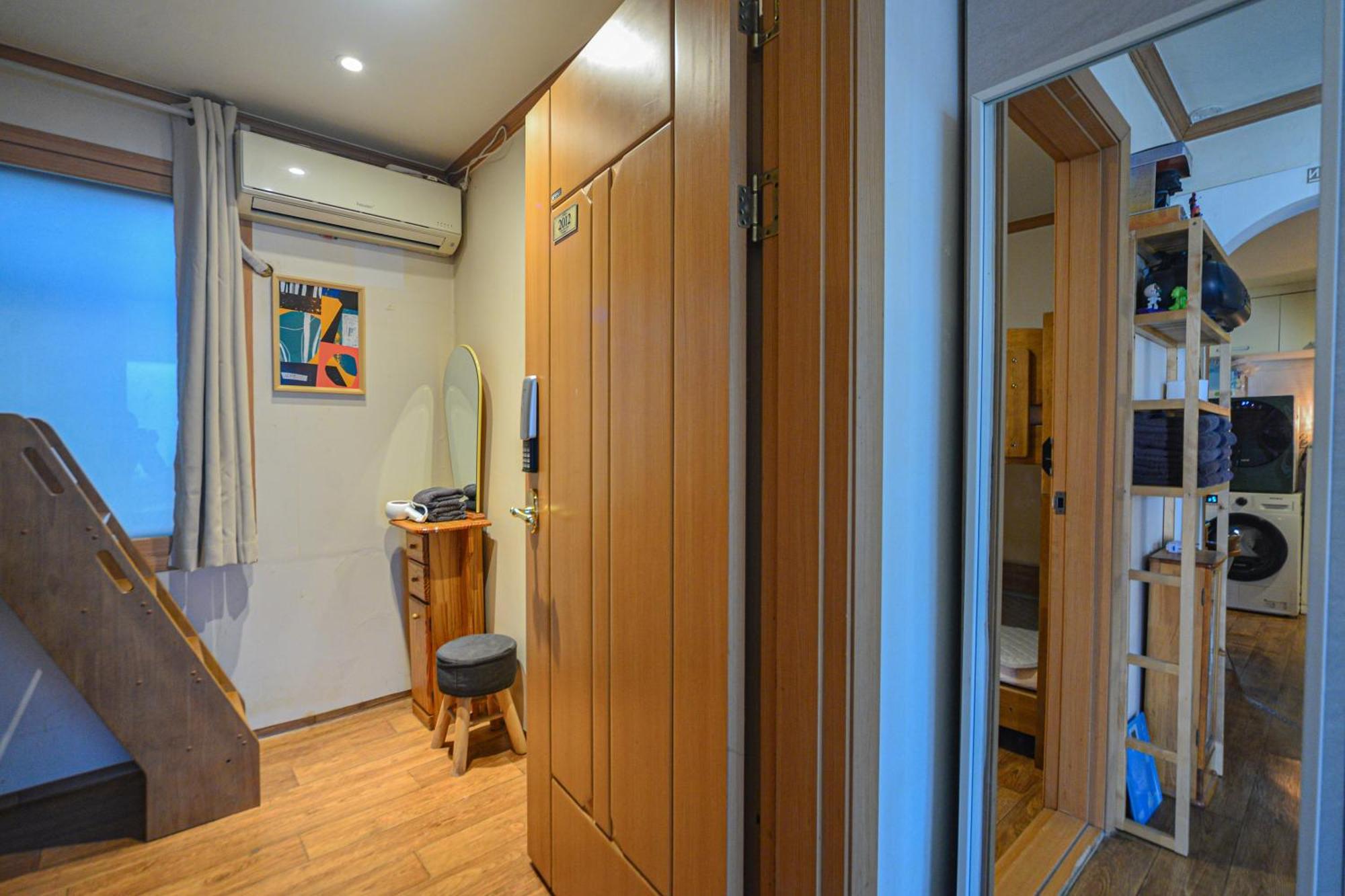 Helloworld Guesthouse Seoul Bagian luar foto
