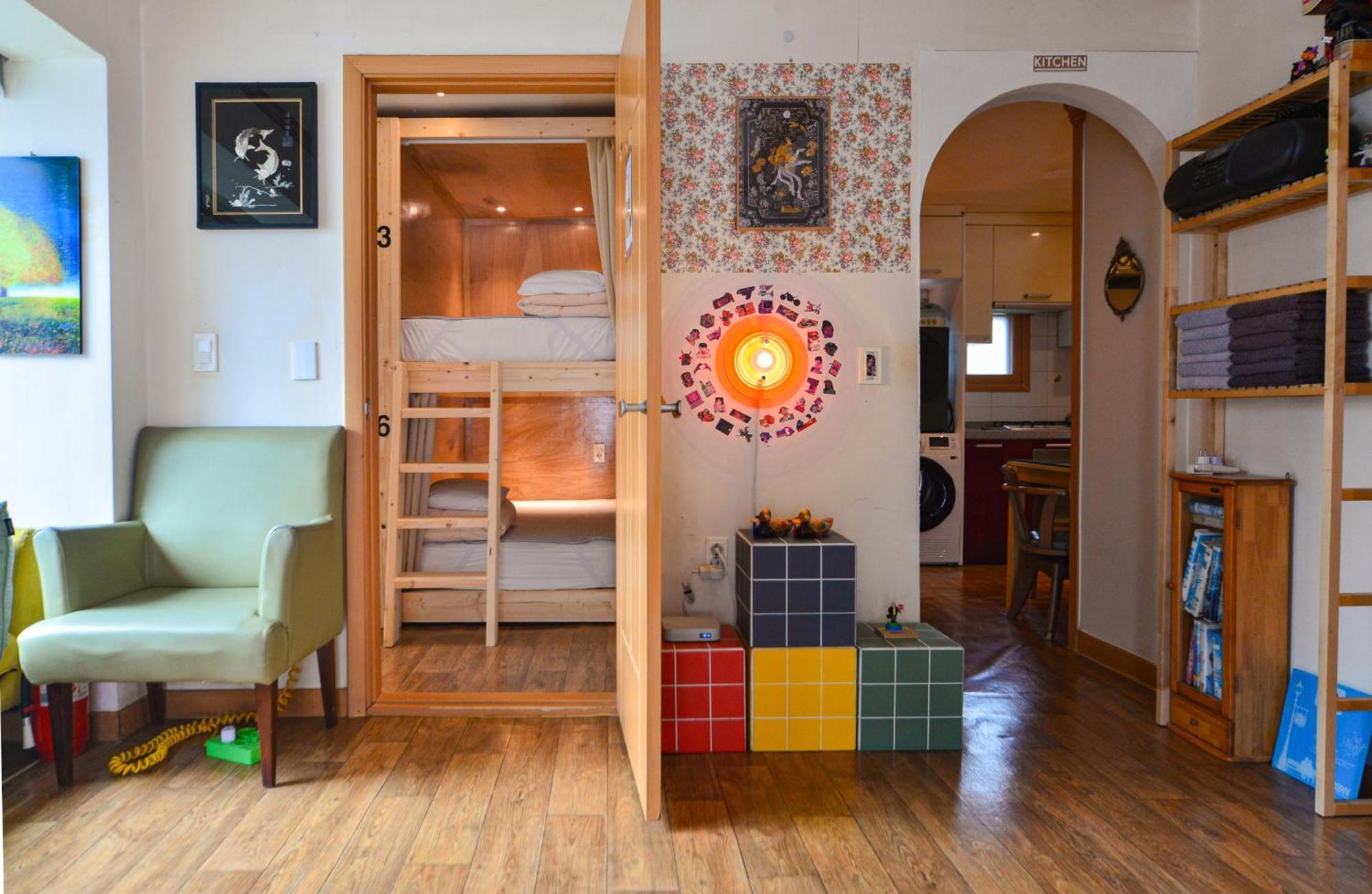 Helloworld Guesthouse Seoul Bagian luar foto