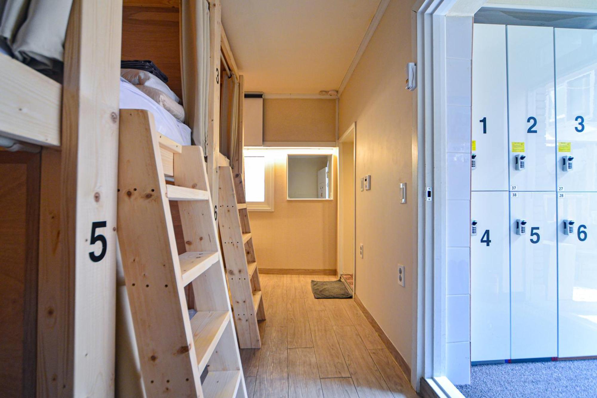 Helloworld Guesthouse Seoul Bagian luar foto