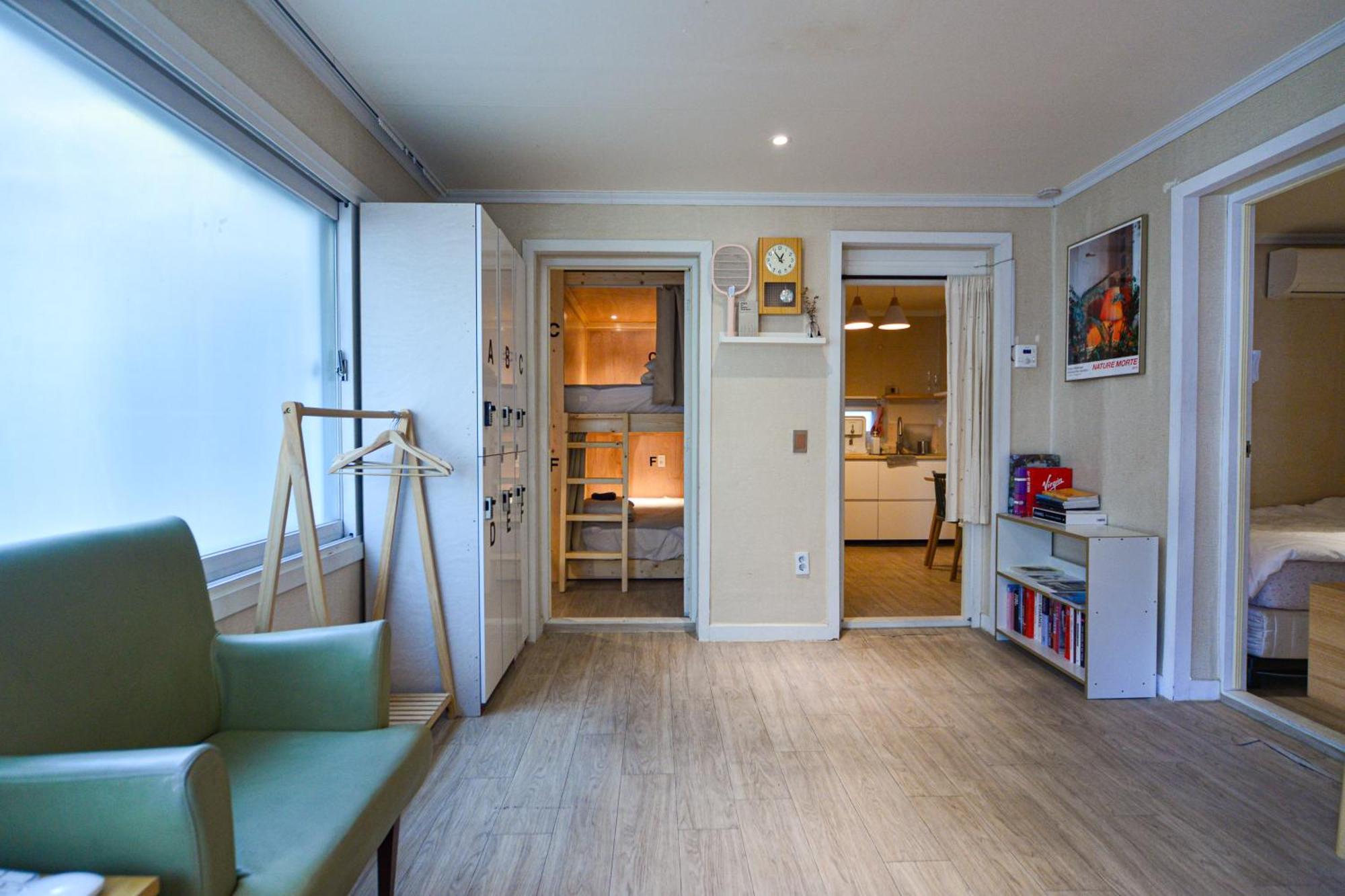 Helloworld Guesthouse Seoul Bagian luar foto