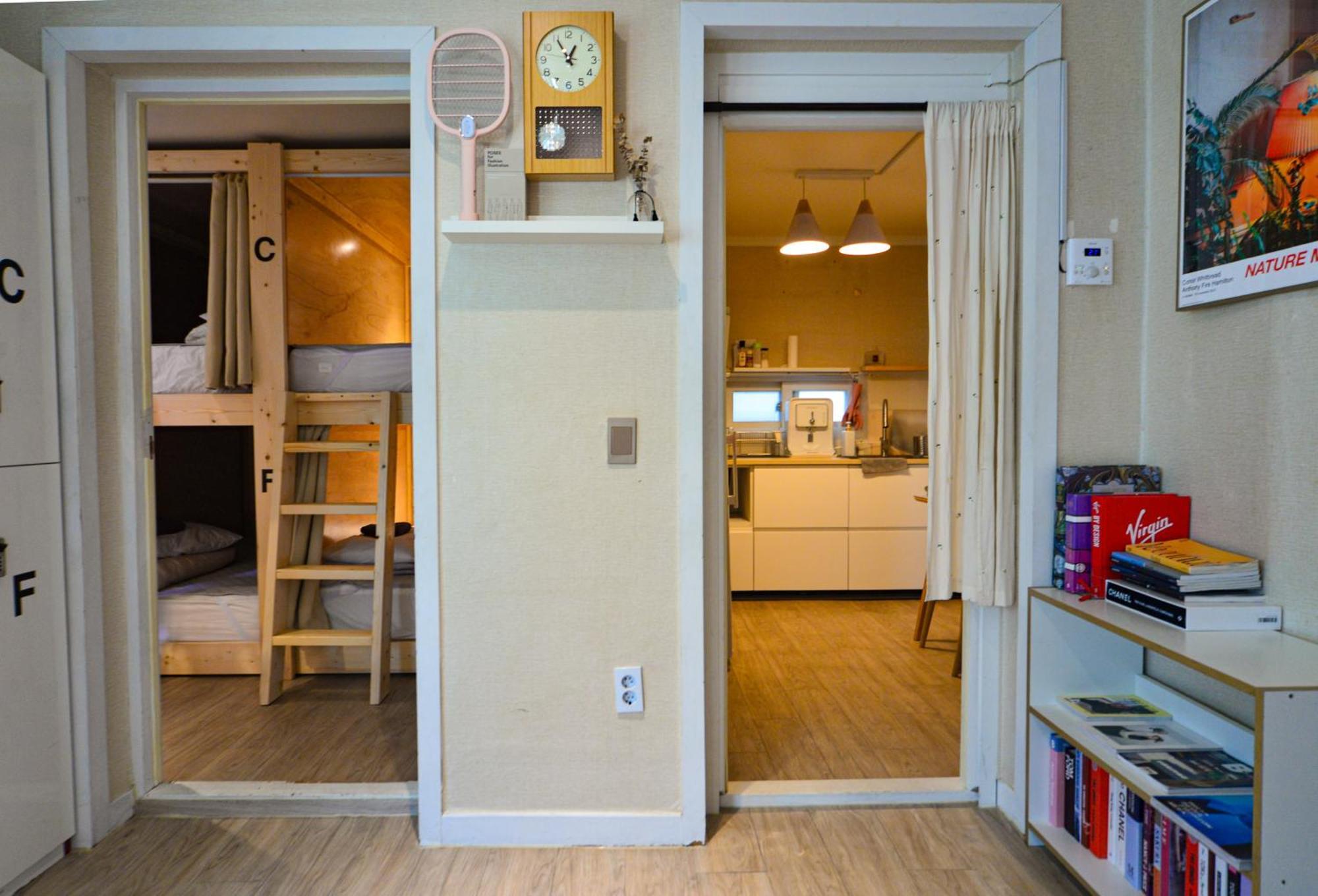 Helloworld Guesthouse Seoul Bagian luar foto